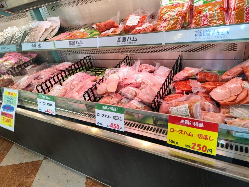 高崎ハム工場直売所内