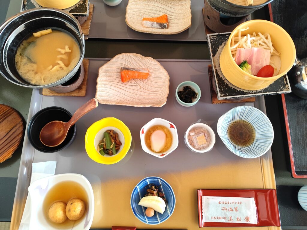 美松館の朝食