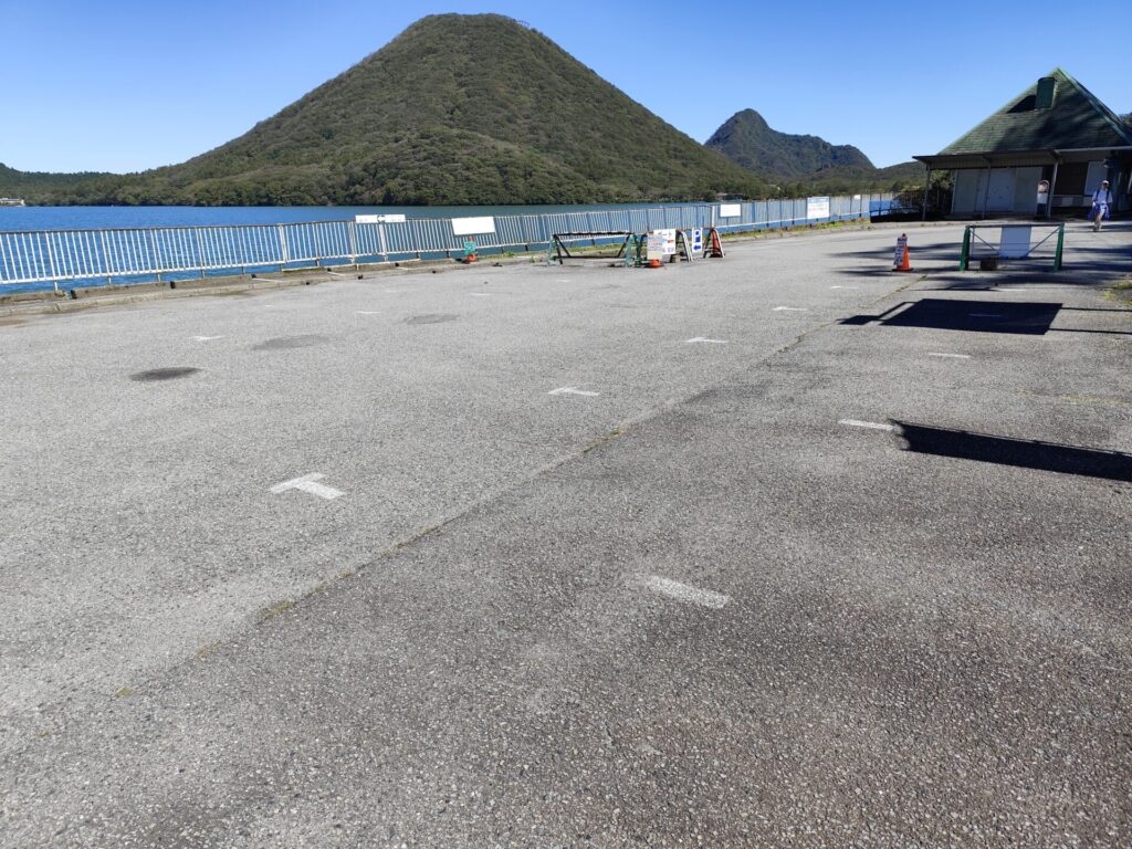 榛名湖レストハウス駐車場